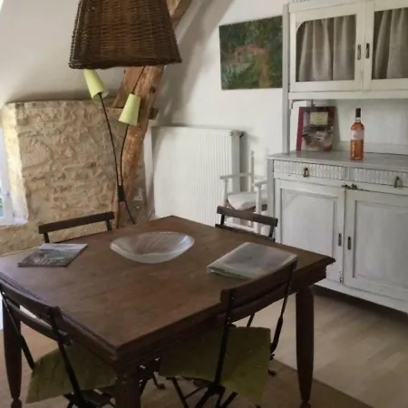 House Taillefer Bas בית נופש *