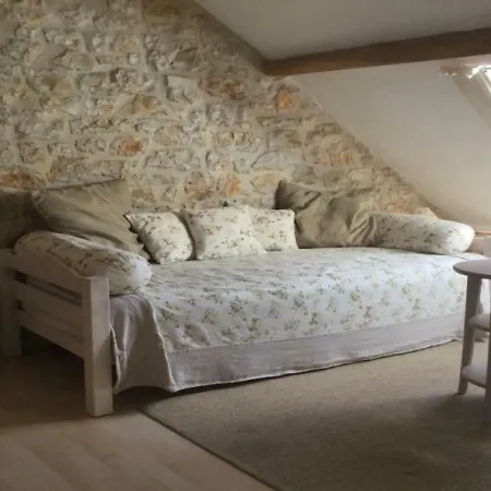 House Taillefer Bas בית נופש